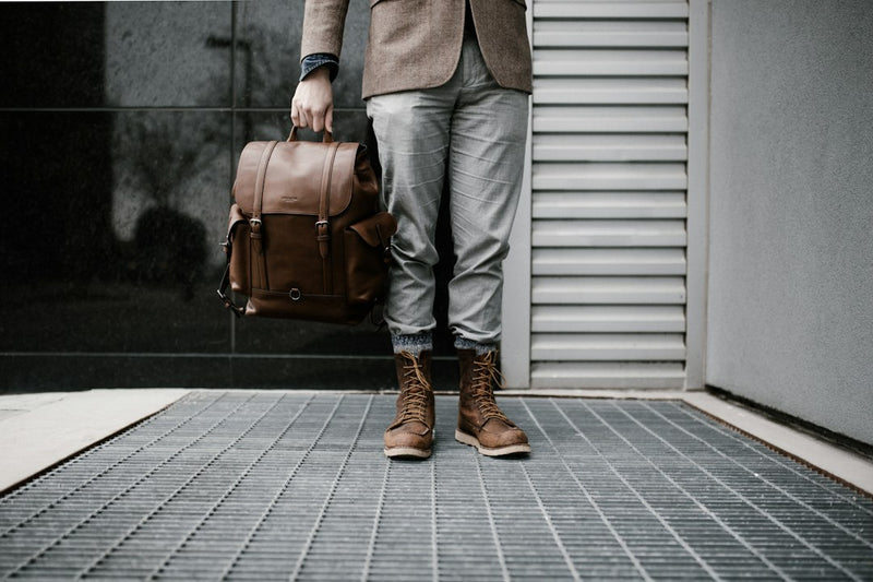 Travel in Style: Essential Men's Fashion Tips for Jet-setters