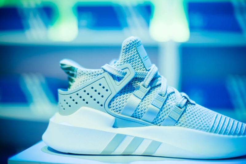 The Science of Sneaker Materials: What Makes Them Suitable for Work?